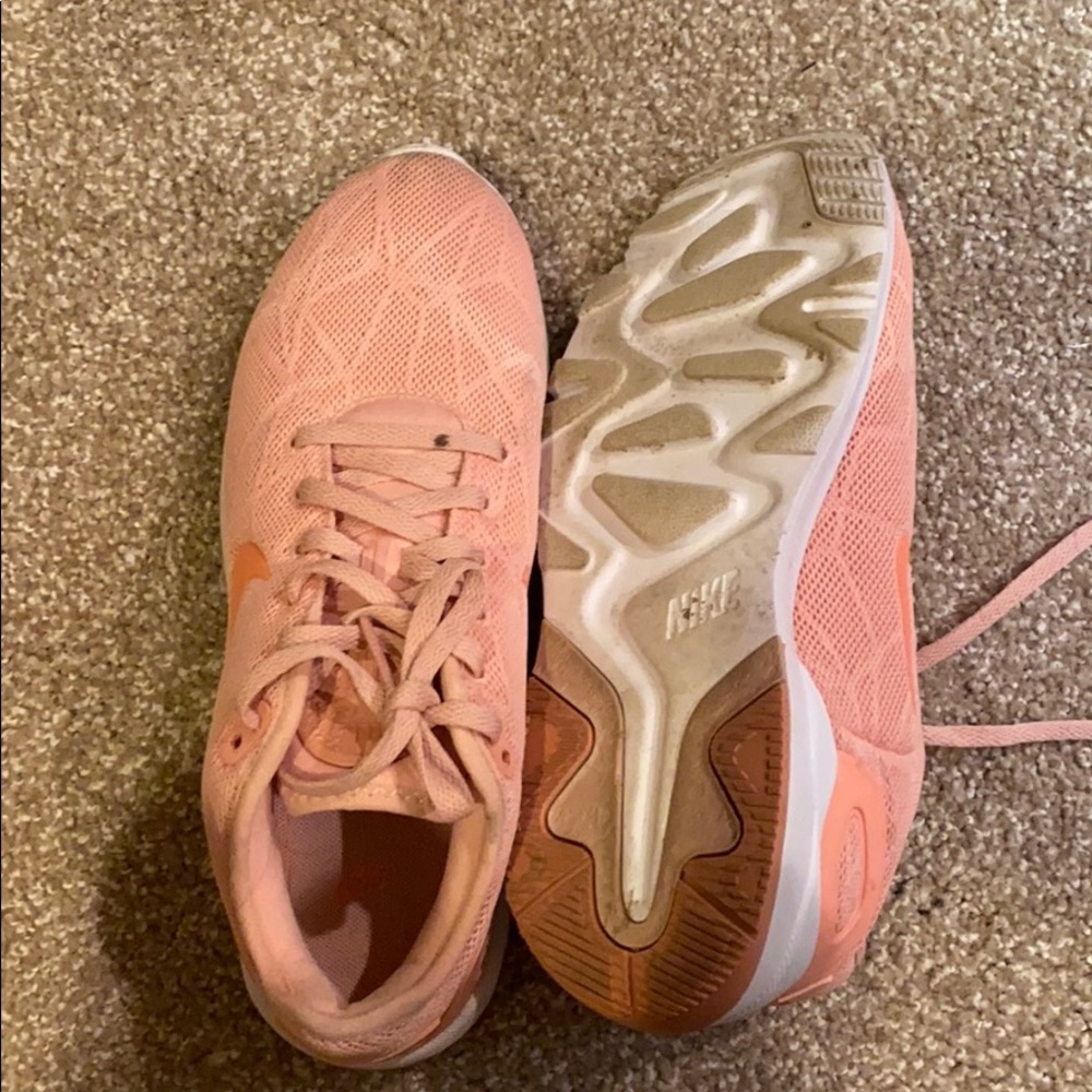 Nike running shoes - Picture 3 of 3